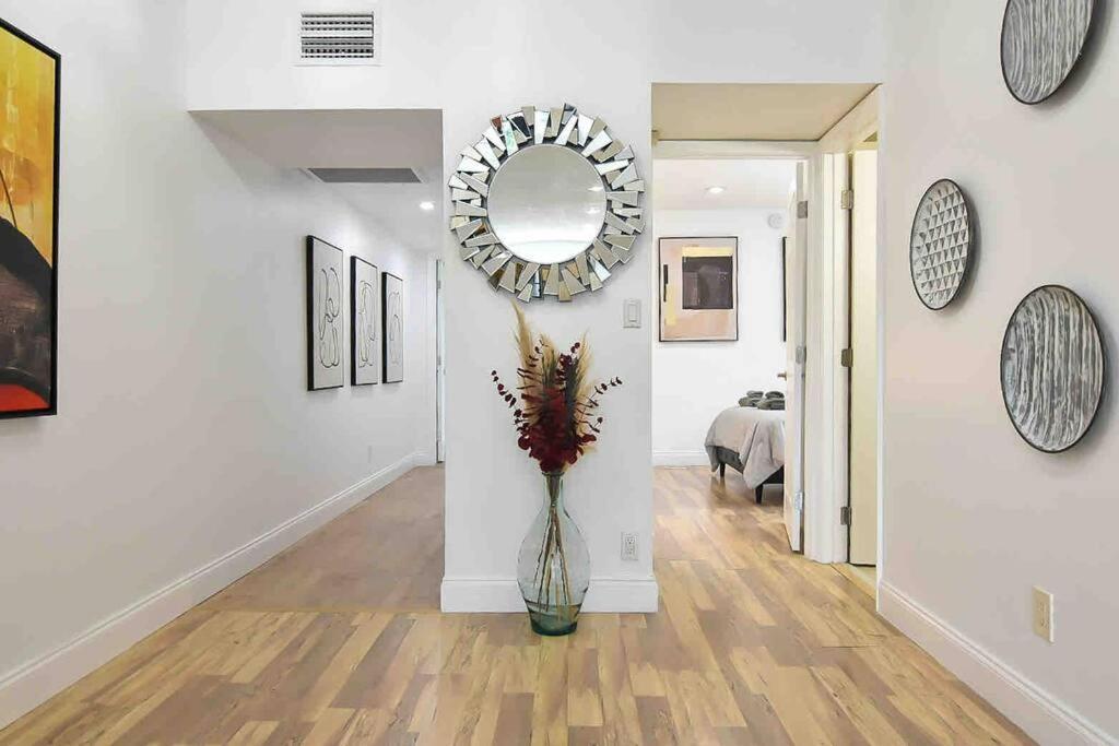 Seaside Escape Steps To Beach, Dining, Shopping And Olas! Apartamento *